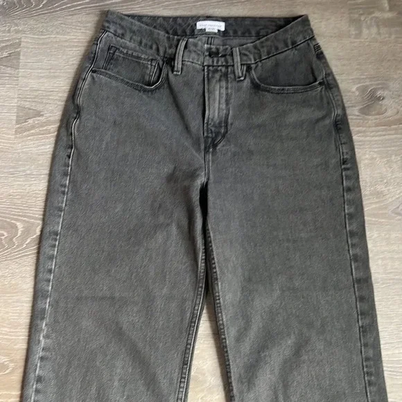 GOOD AMERICAN 90s Loose Baggy Straight Leg Jeans In Faded Black - Picture 5 of 13